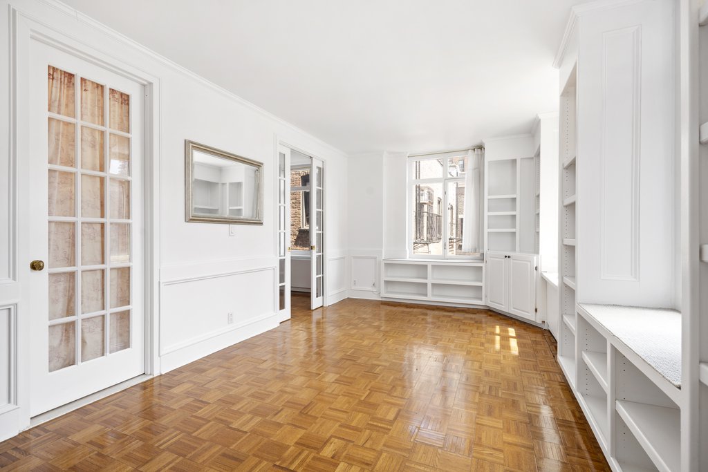 222 Riverside Drive, Unit 7F photo 2