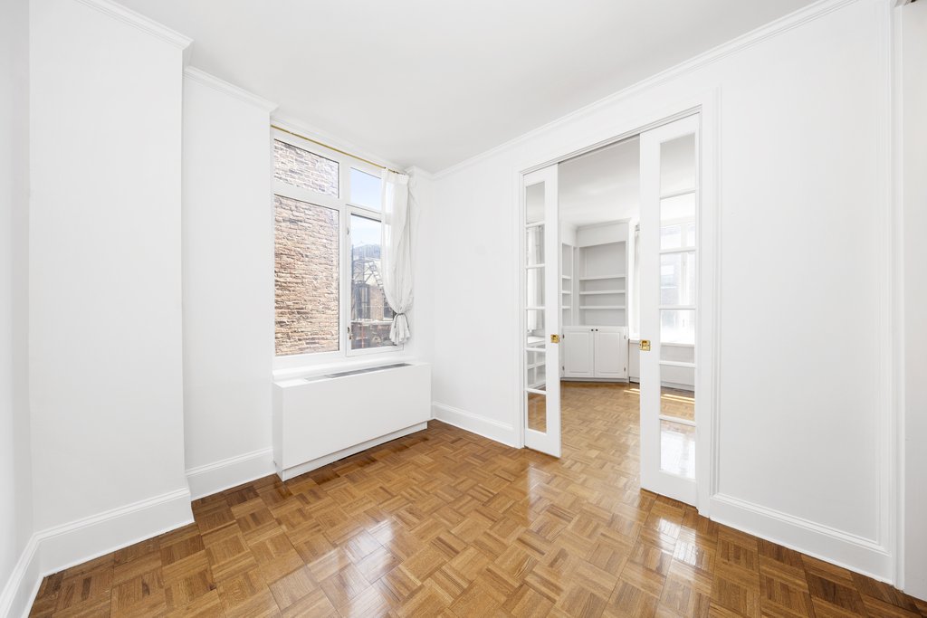 222 Riverside Drive, Unit 7F photo 4