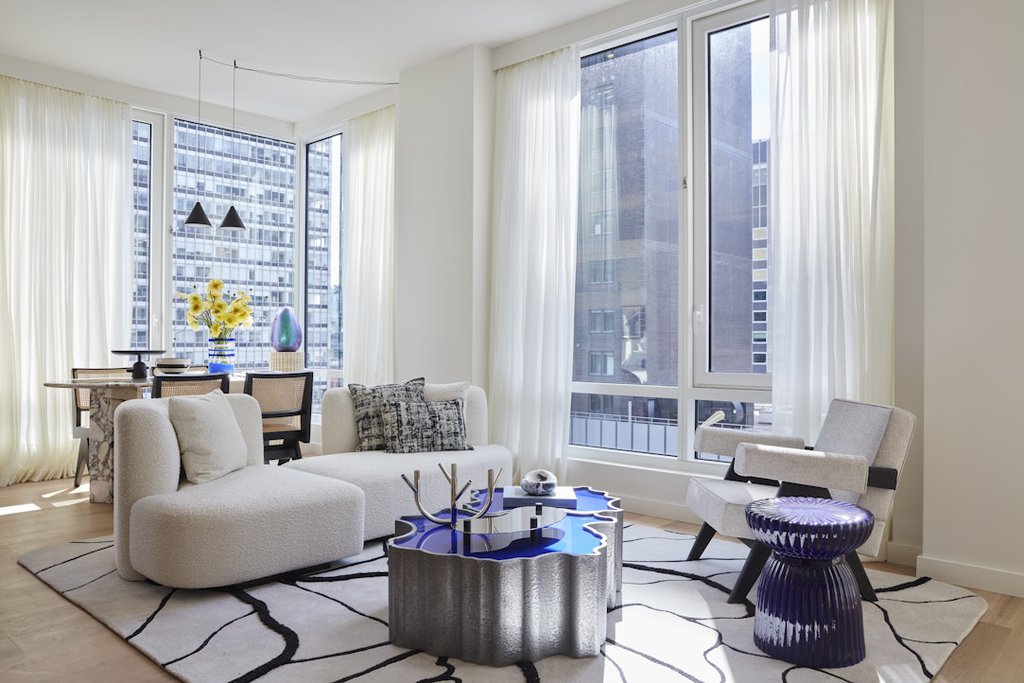 135 East 47th Street, Unit 21D photo 2