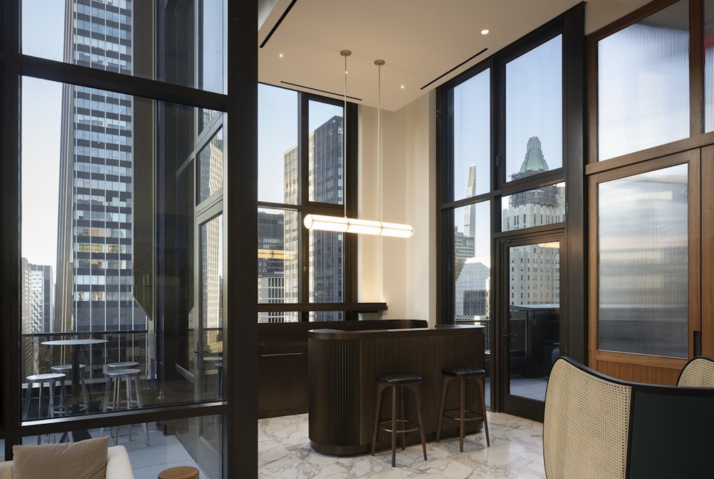 135 East 47th Street, Unit 21D photo 13