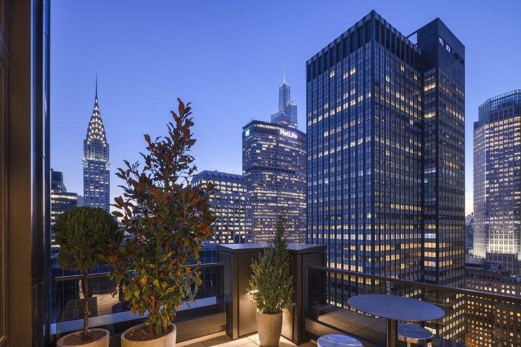 135 East 47th Street, Unit 21D photo 14