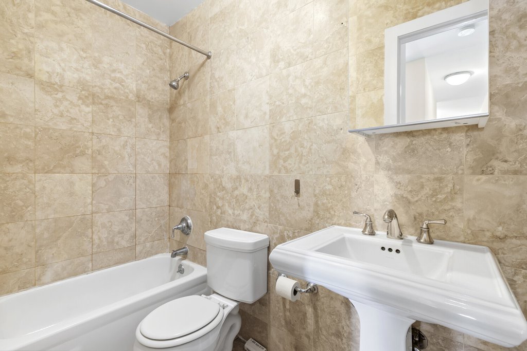 245 West 115th Street, Unit 17 photo 5