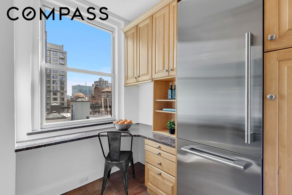 136 East 36th Street, Unit 11F photo 3