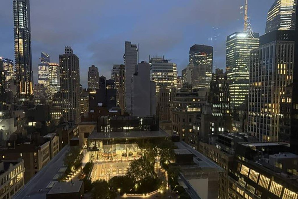 425 Fifth Avenue, Unit 30E photo 8