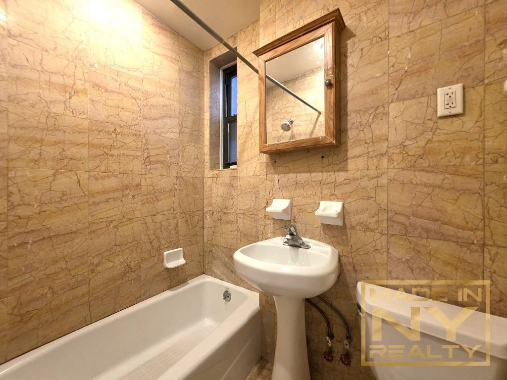 171 East 77th Street, Unit D3 photo 8