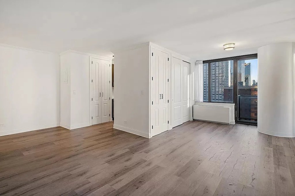 161 West 61st Street, Unit Apt11C photo 2