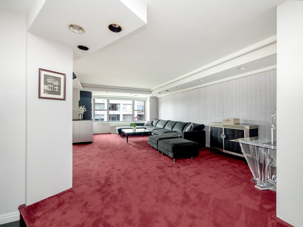 150 East 69th Street, Unit 16P photo 3