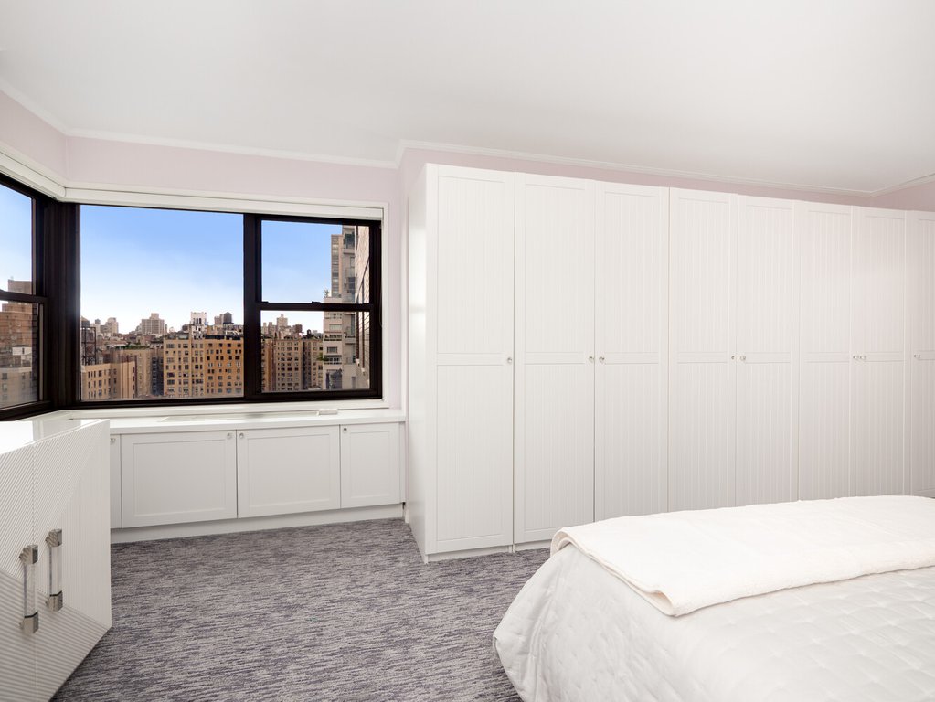 150 East 69th Street, Unit 16P photo 5