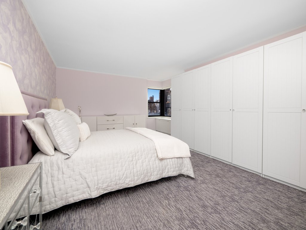 150 East 69th Street, Unit 16P photo 7