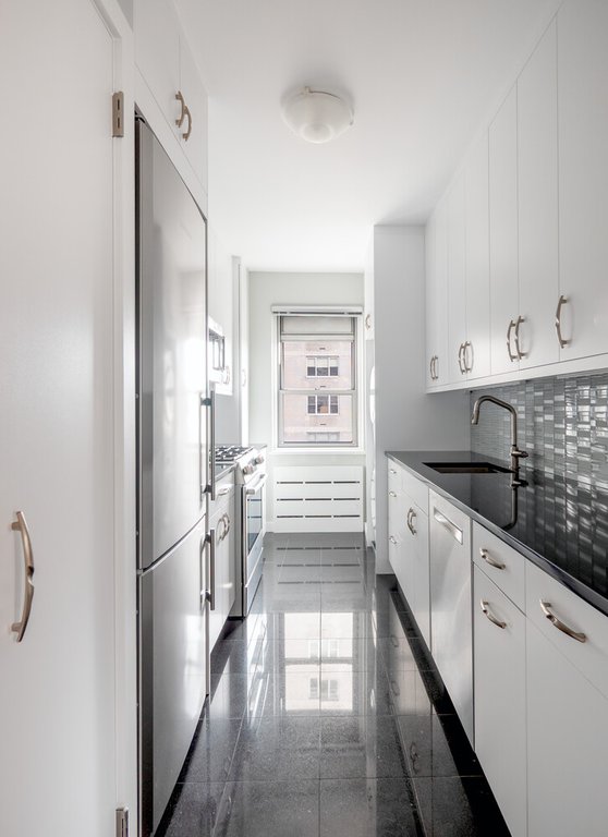 150 East 69th Street, Unit 16P photo 10