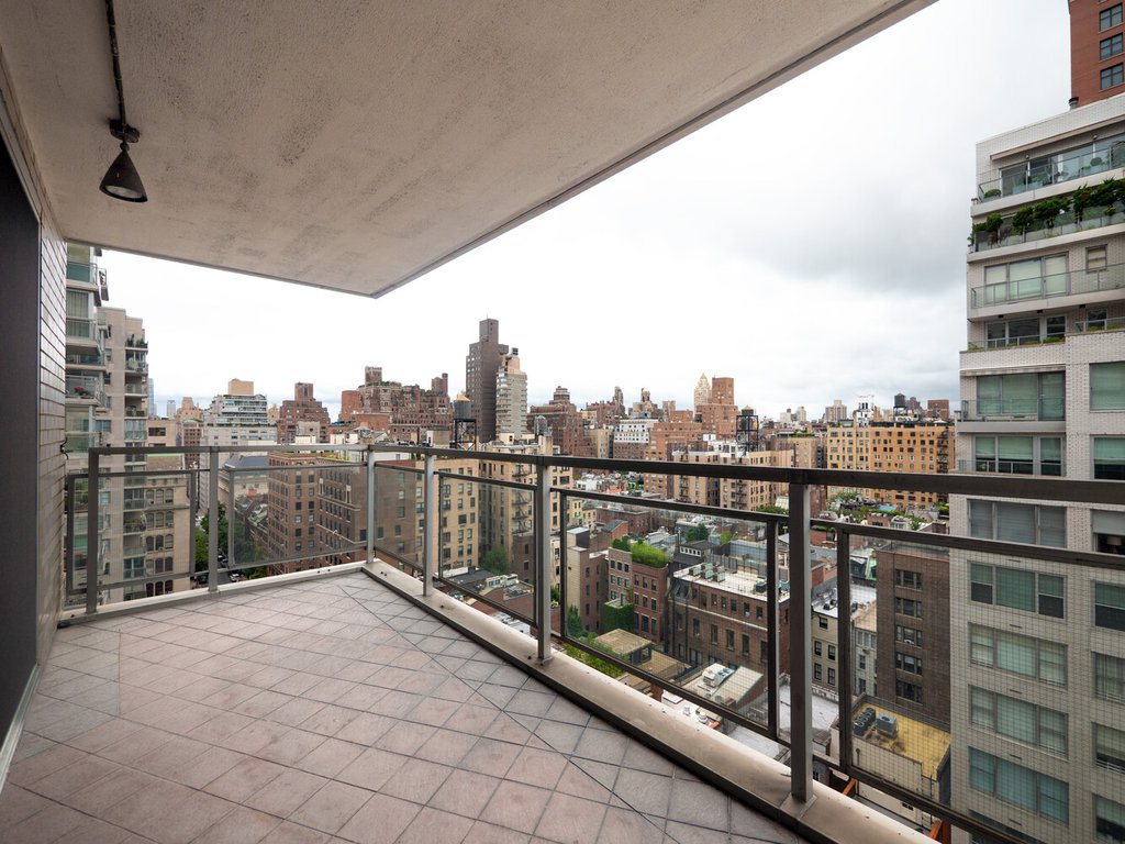 150 East 69th Street, Unit 16P photo 11