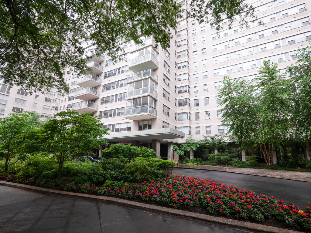 150 East 69th Street, Unit 16P photo 17