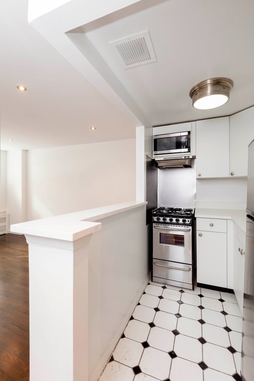 27 West 16th Street, Unit 2C photo 2