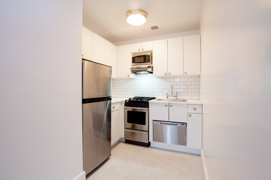 27 West 16th Street, Unit 3J photo 4