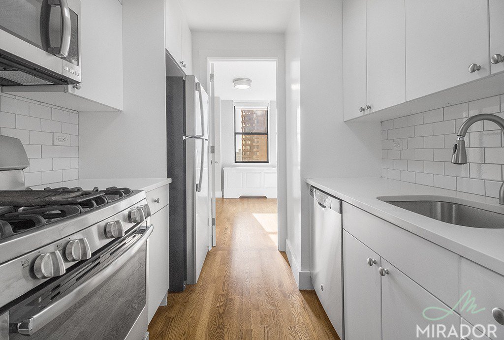 330 East 39th Street, Unit 25M photo 4