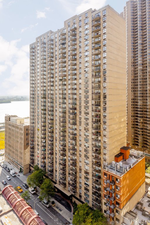 330 East 39th Street, Unit 10M photo 16