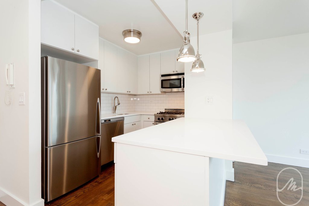 330 East 39th Street, Unit 31E photo 2