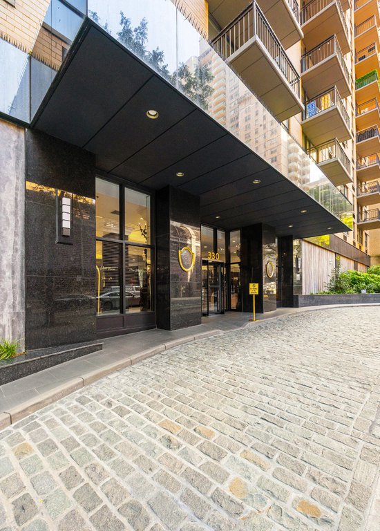 330 East 39th Street, Unit 31E photo 5