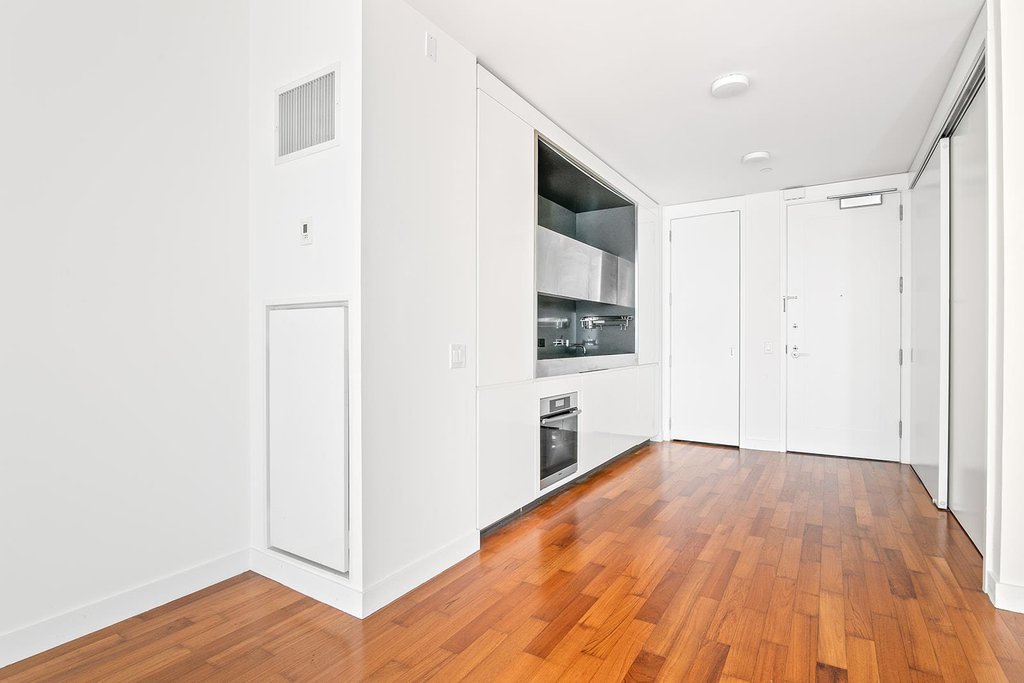 15 William Street, Unit 11F photo 2