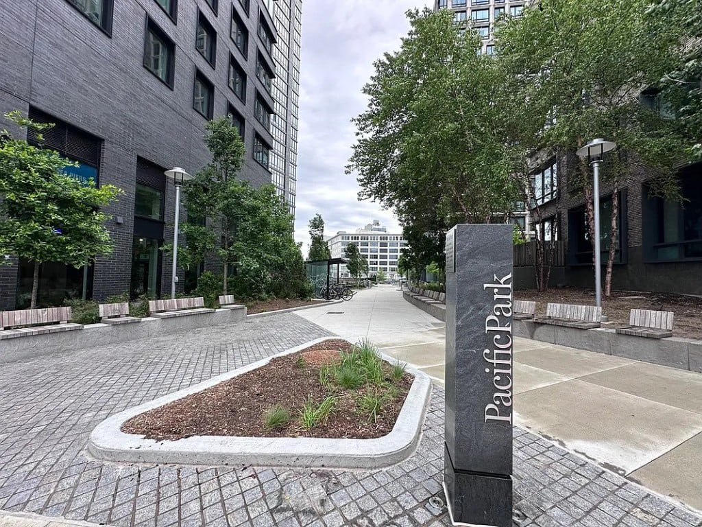 550 Vanderbilt Avenue, Unit 210 photo 30