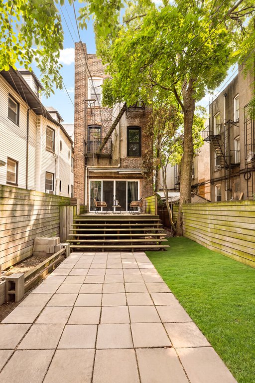 582 East 28th Street, Unit 3FAMILY photo 4