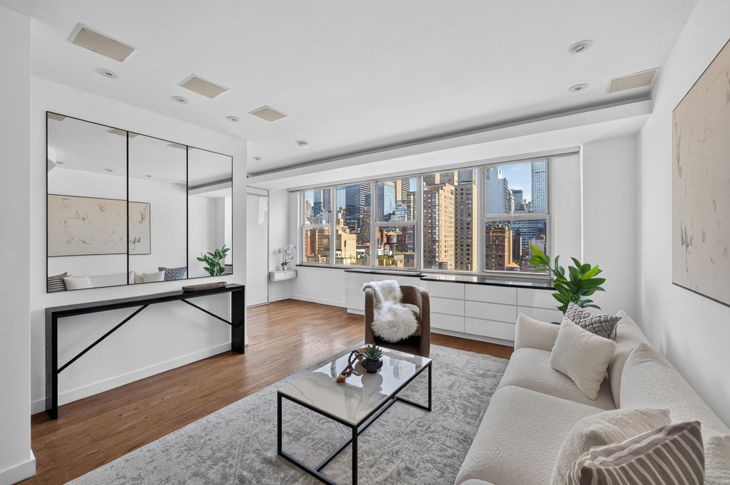 155 East 34th Street, Unit 20K
