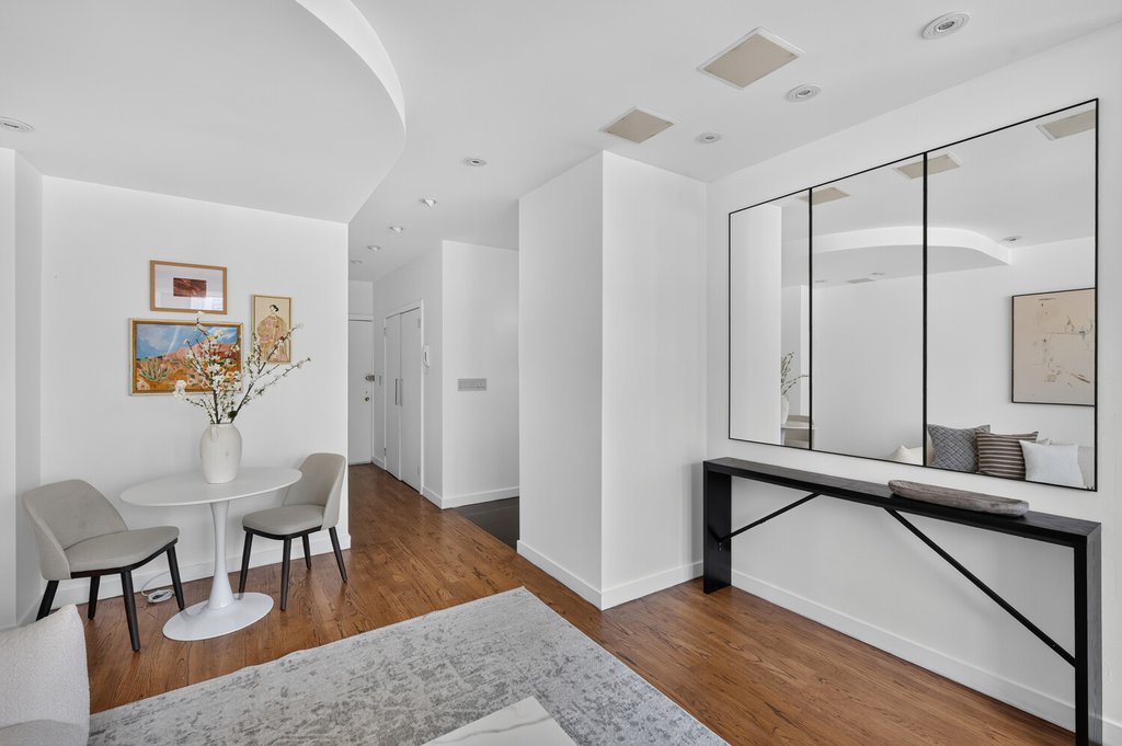 155 East 34th Street, Unit 20K photo 8