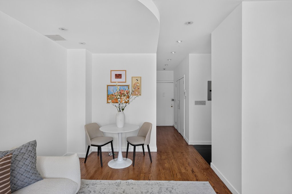 155 East 34th Street, Unit 20K photo 9