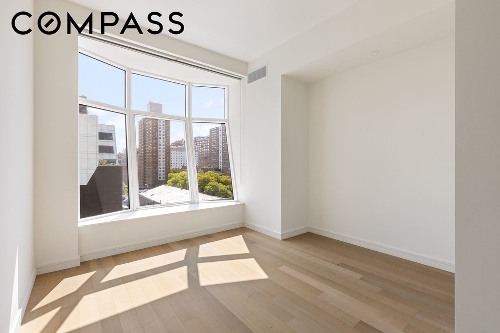 515 West 18th Street, Unit 816 photo 4
