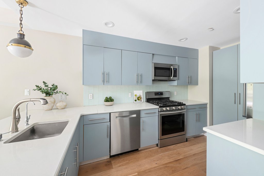 26 Broadway, Unit 204 photo 4