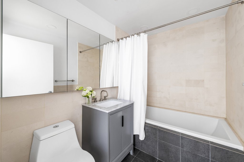 26 Broadway, Unit 204 photo 7