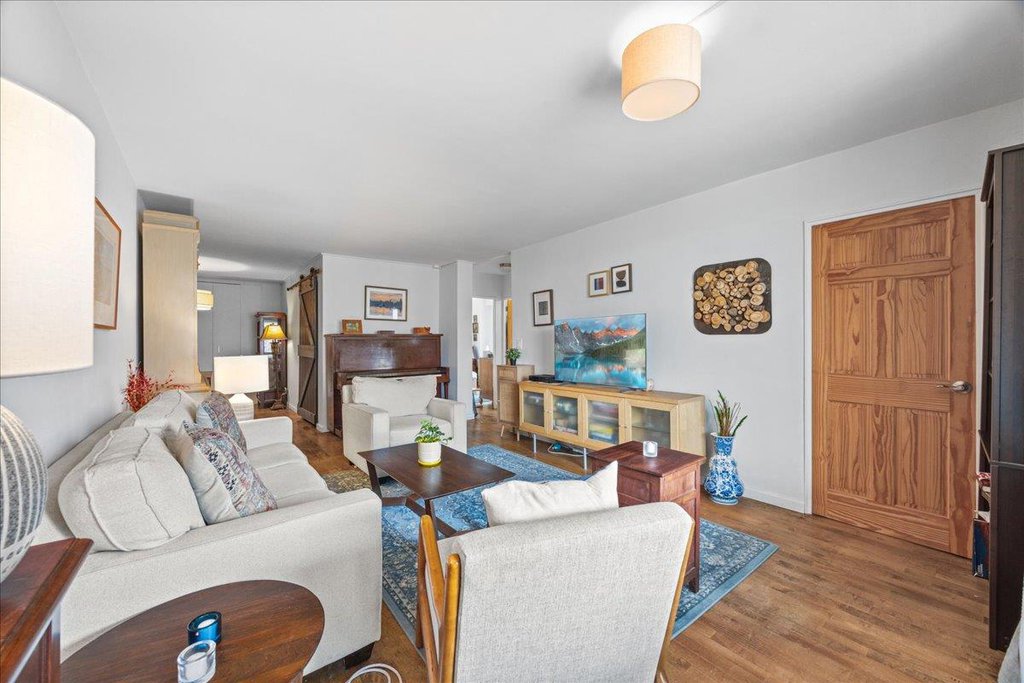 5700 Arlington Avenue, Unit 18V photo 2