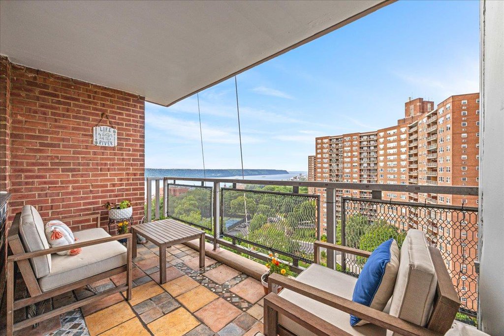 5700 Arlington Avenue, Unit 18V photo 5