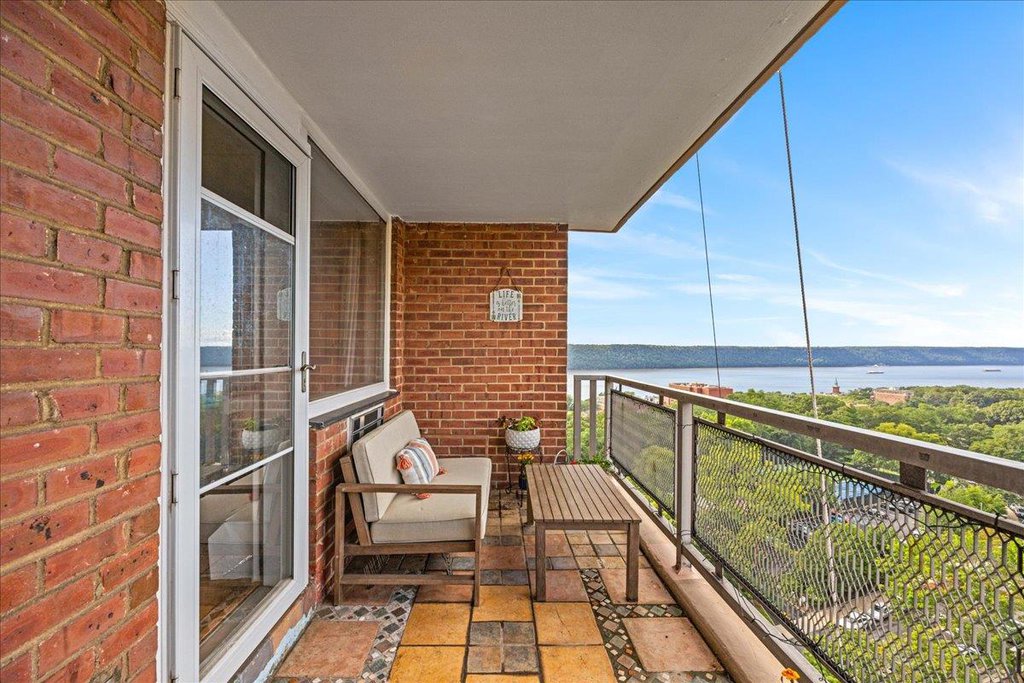 5700 Arlington Avenue, Unit 18V photo 6