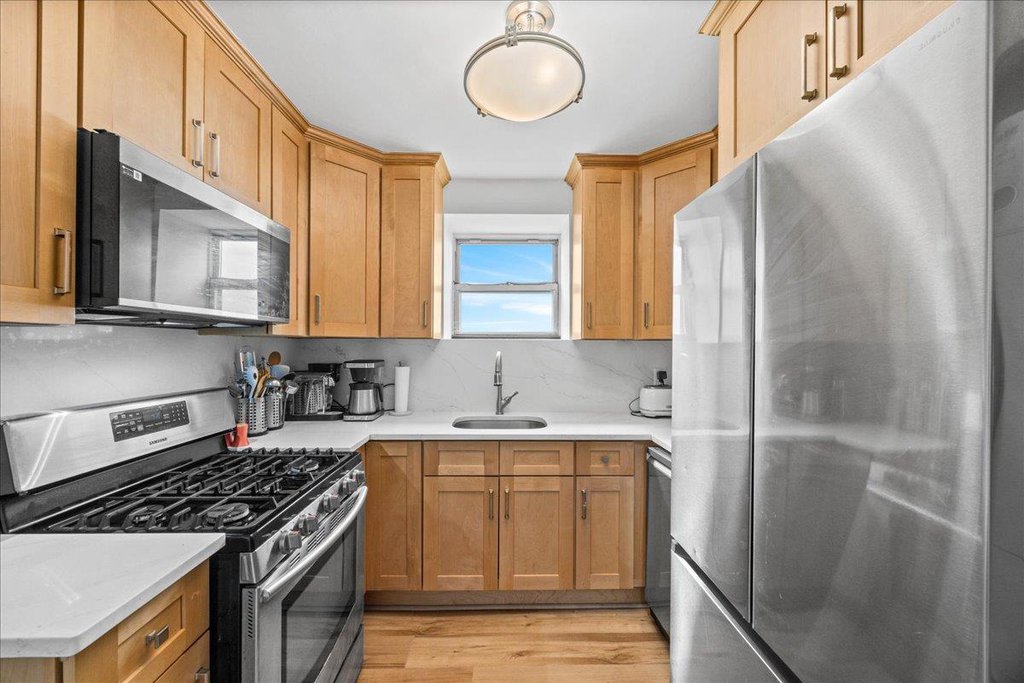 5700 Arlington Avenue, Unit 18V photo 11
