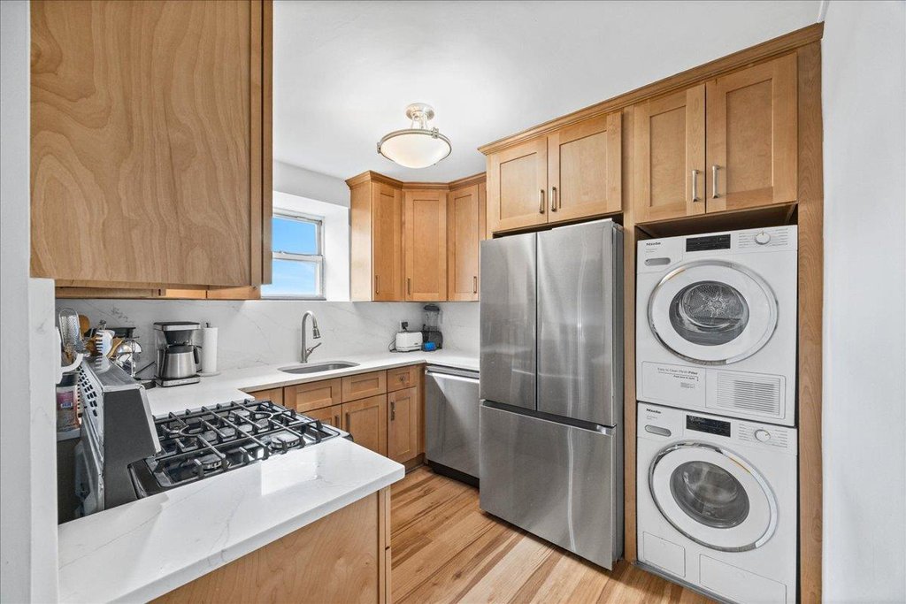 5700 Arlington Avenue, Unit 18V photo 12