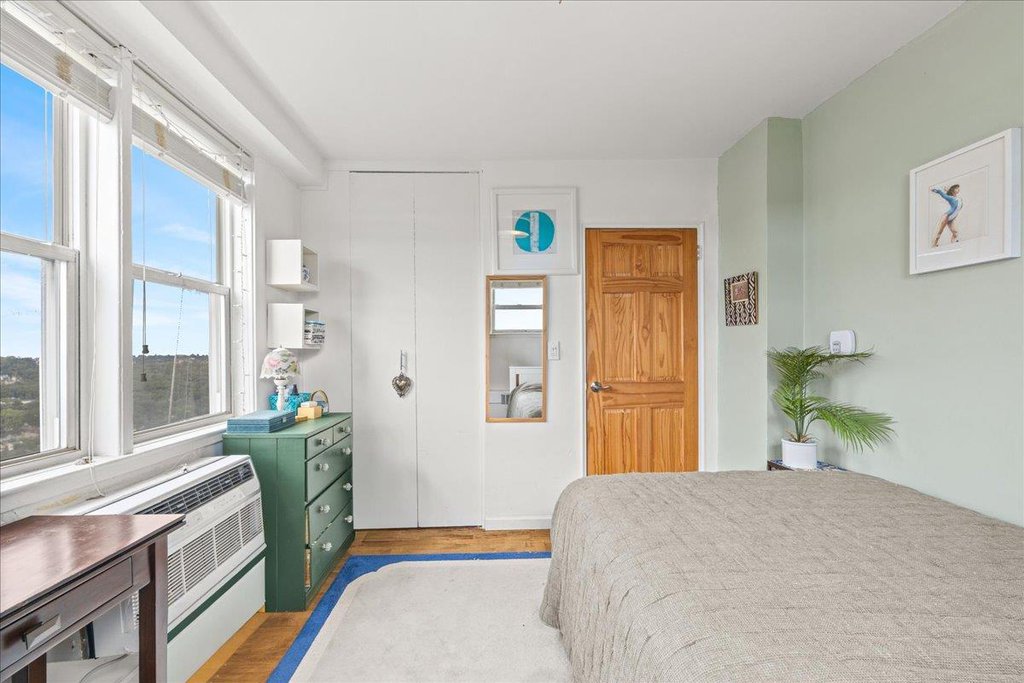 5700 Arlington Avenue, Unit 18V photo 18