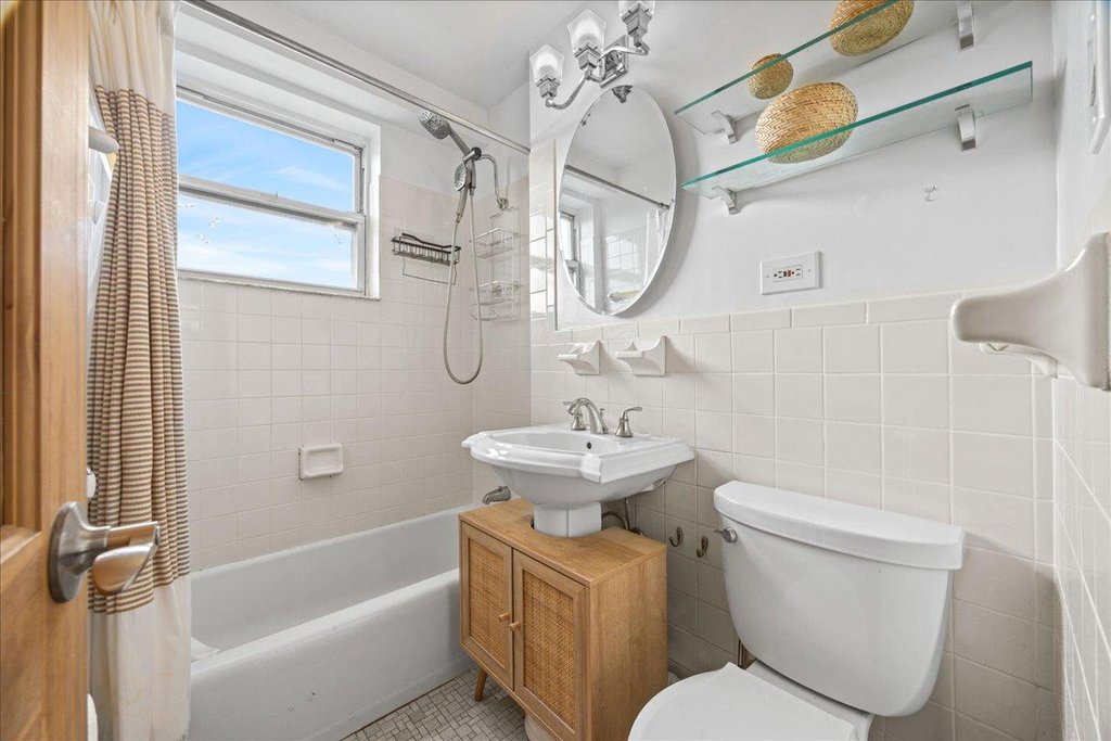 5700 Arlington Avenue, Unit 18V photo 19