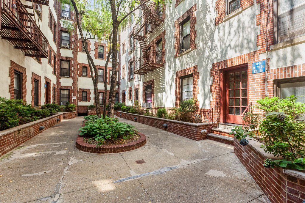 31-14 Crescent Street, Unit 7A photo 15