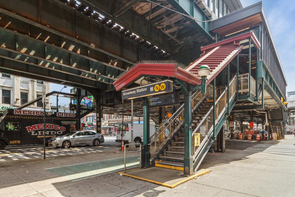 31-14 Crescent Street, Unit 7A photo 16