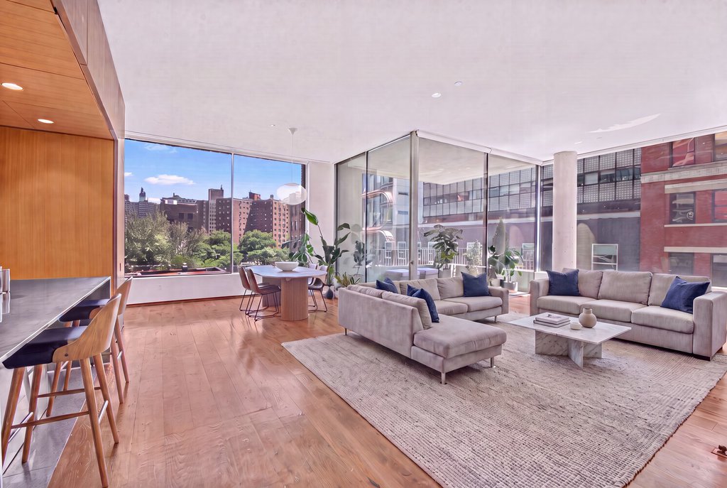 527 West 27th Street, Unit 5S photo 3