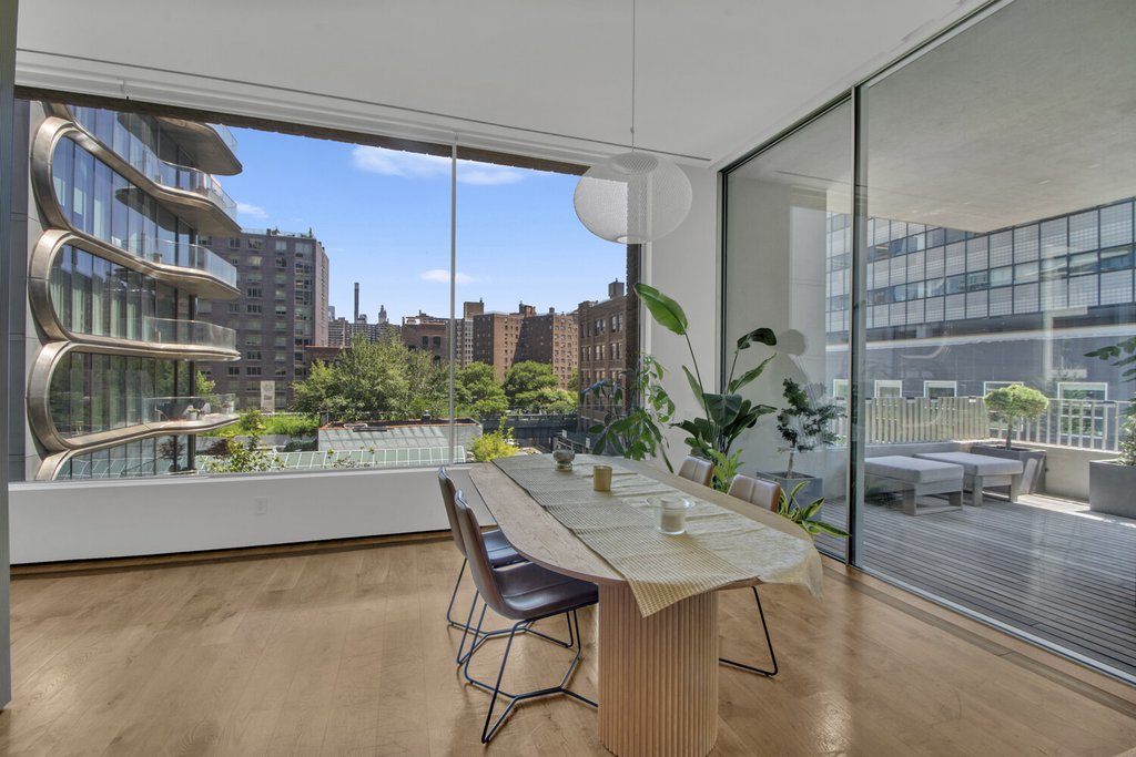 527 West 27th Street, Unit 5S photo 5