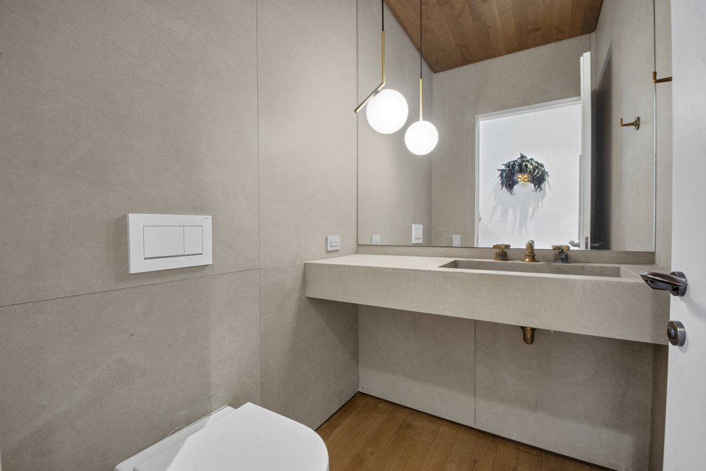 527 West 27th Street, Unit 5S photo 9