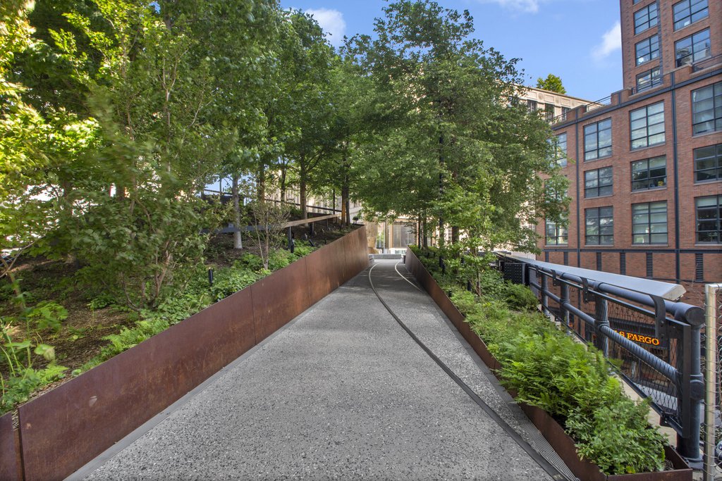 527 West 27th Street, Unit 5S photo 16