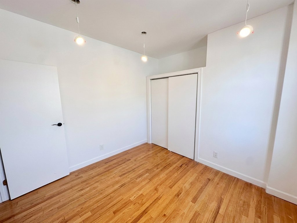 375 86th Street, Unit 18 photo 3