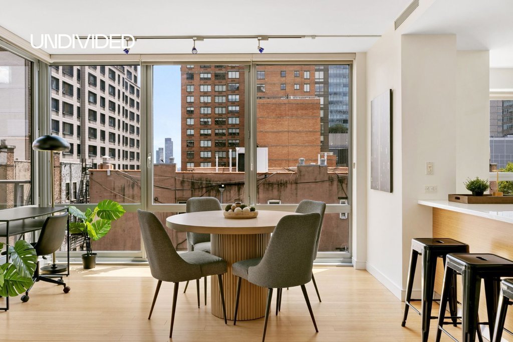 303 East 33rd Street, Unit 7F photo 4