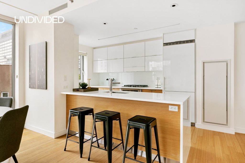303 East 33rd Street, Unit 7F photo 5