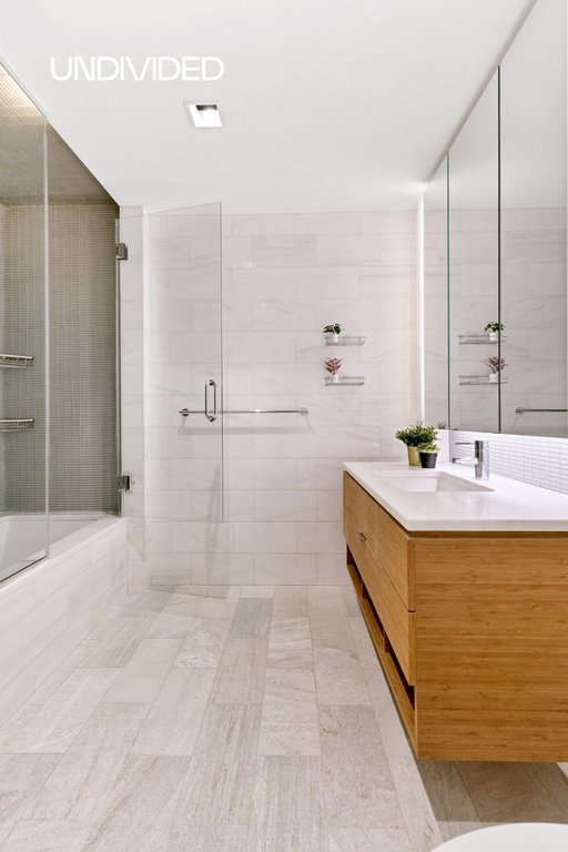 303 East 33rd Street, Unit 7F photo 8