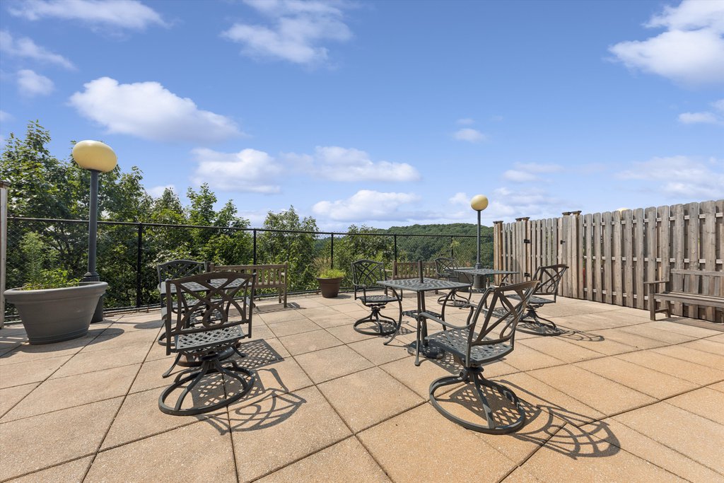 2400 Johnson Avenue, Unit 2D photo 30
