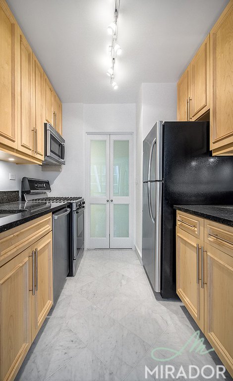 145 West 67th Street, Unit 12K photo 2